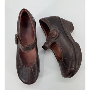 Sanita Brown Leather Mary Jane Clogs Shoes Comfort  With Button Strap Size 7 /38